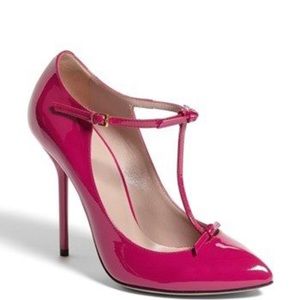 Pre Owned Gucci Beverly Patent T-Strap Pumps
